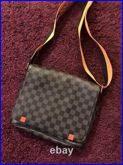 Authentic Louis Vuitton Messenger/Laptop Bag