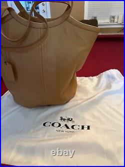 Coach bae laptop tote With Dust Bag