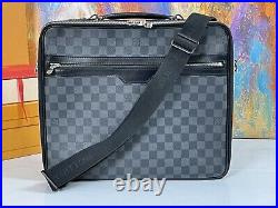 LOUIS VUITTON 14 Damier Graphite Travel Laptop Briefcase Shoulder Bag Unisex