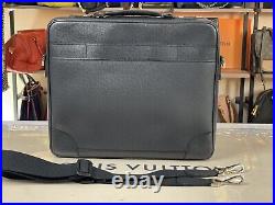 LOUIS VUITTON Leather Briefcase Black Messenger Shoulder Laptop Bag Auth Mens LV