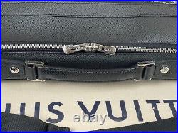 LOUIS VUITTON Leather Briefcase Black Messenger Shoulder Laptop Bag Auth Mens LV