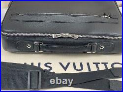 LOUIS VUITTON Leather Briefcase Black Messenger Shoulder Laptop Bag Auth Mens LV