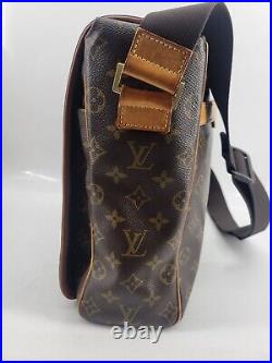 LOUIS VUITTON Monogram Abbesses Messenger Laptop Bag Purse