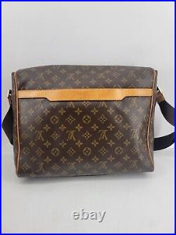 LOUIS VUITTON Monogram Abbesses Messenger Laptop Bag Purse