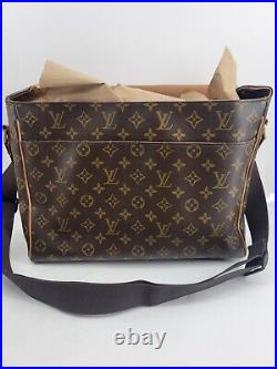 LOUIS VUITTON Monogram Abbesses Messenger Laptop Bag Purse