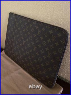 Louis Vuitton Monogram Poche Document M53456 Men Women Briefcase Laptop Case EUC