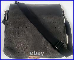 Louis Vuitton Taiga Viktor Messenger Bag Black Leather Cross Body Laptop Bag