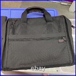 Tumi Unisex Padded Laptop Briefcase Shoulder Bag Black Nylon Folder No Straps